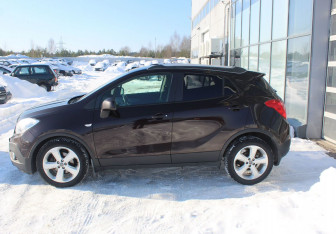 Подержанный автомобиль Opel Mokka 2014 года (4 фото)