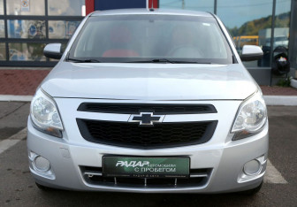 Подержанный автомобиль Chevrolet Cobalt Sedan 2013 года (2 фото)