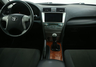 Подержанный автомобиль Toyota Camry Sedan 2008 года (12 фото)