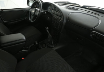 Подержанный автомобиль Chevrolet Niva 2012 года (9 фото)