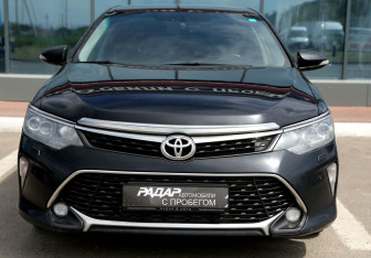 Подержанный автомобиль Toyota Camry Sedan 2017 года (2 фото)