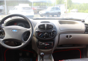 Подержанный автомобиль LADA (ВАЗ) Kalina Sedan 2008 года (13 фото)