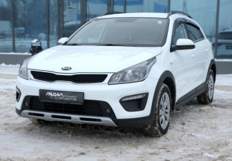 Подержанный автомобиль Kia Rio Hatchback 2020 года (3 фото)