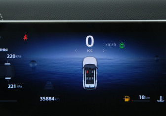 Подержанный автомобиль Geely Atlas 2023 года (19 фото)