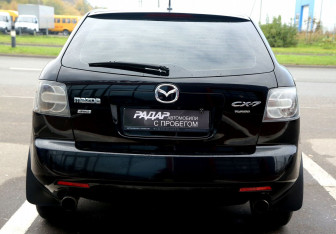 Подержанный автомобиль Mazda CX-7 2007 года (5 фото)