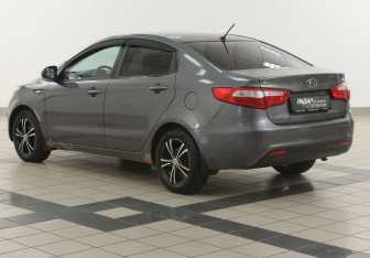 Подержанный автомобиль Kia Rio Sedan 2012 года (2 фото)