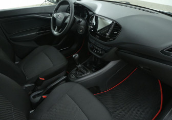 Подержанный автомобиль LADA (ВАЗ) Vesta Sedan 2019 года (9 фото)