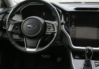Подержанный автомобиль Subaru Outback Wagon 2021 года (14 фото)