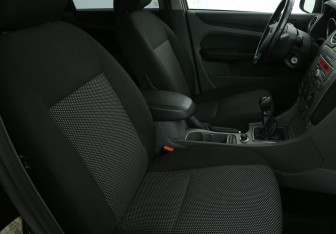 Подержанный автомобиль Ford Focus Hatchback 2009 года (10 фото)
