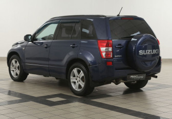 Подержанный автомобиль Suzuki Grand Vitara 2007 года (2 фото)