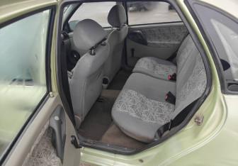 Подержанный автомобиль LADA (ВАЗ) Kalina Sedan 2006 года (12 фото)