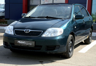 Подержанный автомобиль Toyota Corolla Sedan 2004 года (3 фото)