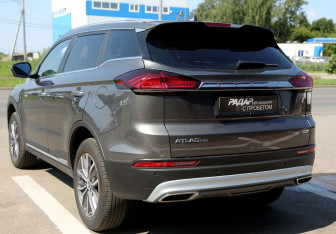 Подержанный автомобиль Geely Atlas Pro 2022 года (4 фото)