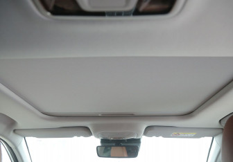 Подержанный автомобиль Omoda C5 2022 года (17 фото)