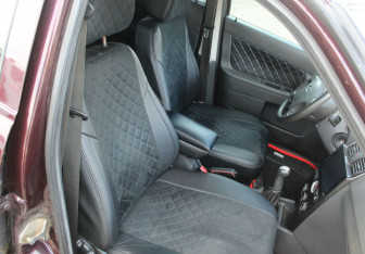 Подержанный автомобиль LADA (ВАЗ) Priora Hatchback 2012 года (11 фото)