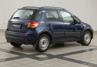 Подержанный автомобиль Suzuki SX4 Hatchback 2007 года (4 фото)