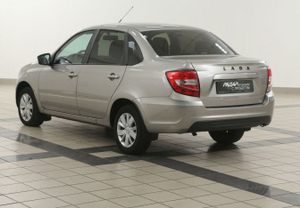 Подержанный автомобиль LADA (ВАЗ) Granta Sedan 2022 года (2 фото)