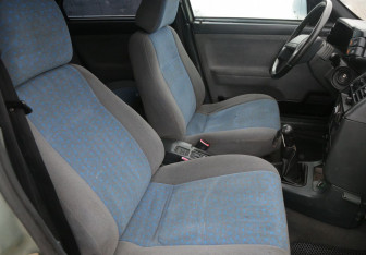 Подержанный автомобиль LADA (ВАЗ) 2112 2006 года (10 фото)