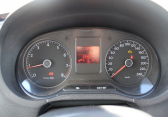 Подержанный автомобиль Volkswagen Polo Sedan 2012 года (16 фото)