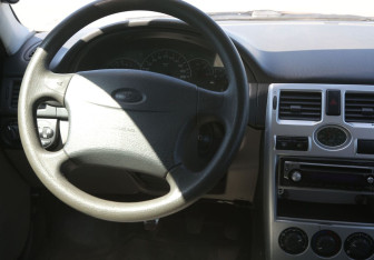 Подержанный автомобиль LADA (ВАЗ) Priora Sedan 2007 года (14 фото)