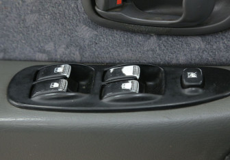 Подержанный автомобиль Kia Spectra Sedan 2006 года (17 фото)