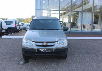 Подержанный автомобиль Chevrolet Niva 2016 года (2 фото)