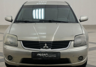 Подержанный автомобиль Mitsubishi Galant Sedan 2006 года (6 фото)
