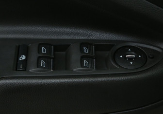 Подержанный автомобиль Ford Kuga 2014 года (18 фото)