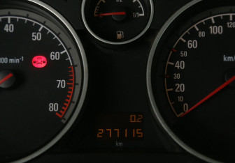 Подержанный автомобиль Opel Zafira Compactvan 2007 года (18 фото)