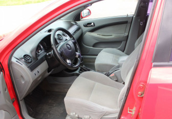 Подержанный автомобиль Chevrolet Lacetti Wagon 2006 года (10 фото)