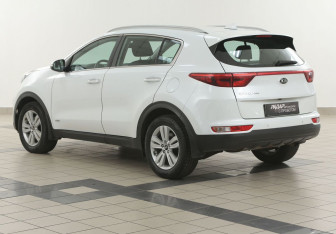 Подержанный автомобиль Kia Sportage 2018 года (2 фото)