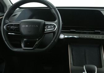 Подержанный автомобиль Omoda C5 2023 года (14 фото)