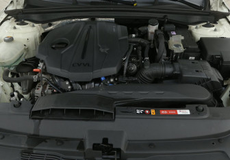 Подержанный автомобиль Kia K5 2020 года (9 фото)