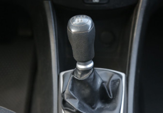 Подержанный автомобиль Hyundai Solaris Hatchback 2014 года (15 фото)