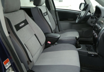 Подержанный автомобиль Suzuki SX4 Hatchback 2007 года (10 фото)