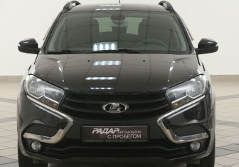 Подержанный автомобиль LADA (ВАЗ) XRAY 2017 года (6 фото)