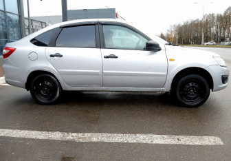 Подержанный автомобиль LADA (ВАЗ) Granta Liftback 2016 года (7 фото)