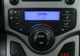 Подержанный автомобиль Hyundai i30 Hatchback 2010 года (17 фото)