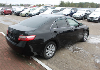 Подержанный автомобиль Toyota Camry Sedan 2008 года (7 фото)