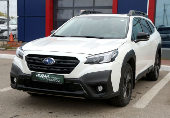 Подержанный автомобиль Subaru Outback Wagon 2021 года (3 фото)