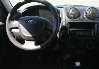 Подержанный автомобиль LADA (ВАЗ) Granta Sedan 2014 года (14 фото)