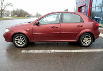 Подержанный автомобиль Chevrolet Lacetti Hatchback 2008 года (8 фото)