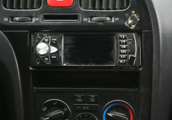 Подержанный автомобиль Hyundai Elantra Sedan 2006 года (13 фото)