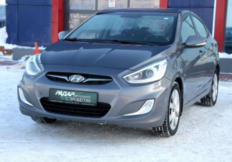 Подержанный автомобиль Hyundai Solaris Sedan 2013 года (3 фото)