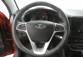 Подержанный автомобиль LADA (ВАЗ) Vesta Sedan 2022 года (10 фото)