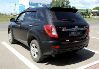 Подержанный автомобиль Lifan X60 2015 года (4 фото)