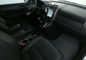Подержанный автомобиль Honda CR-V 2007 года (9 фото)
