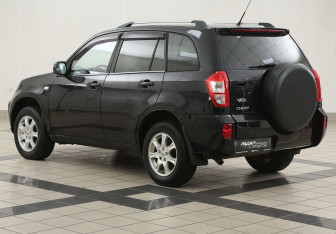 Подержанный автомобиль Chery Tiggo (T11) 2015 года (2 фото)