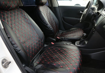 Подержанный автомобиль Volkswagen Polo Sedan 2012 года (10 фото)