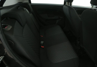 Подержанный автомобиль Fiat Punto Hatchback 2007 года (11 фото)